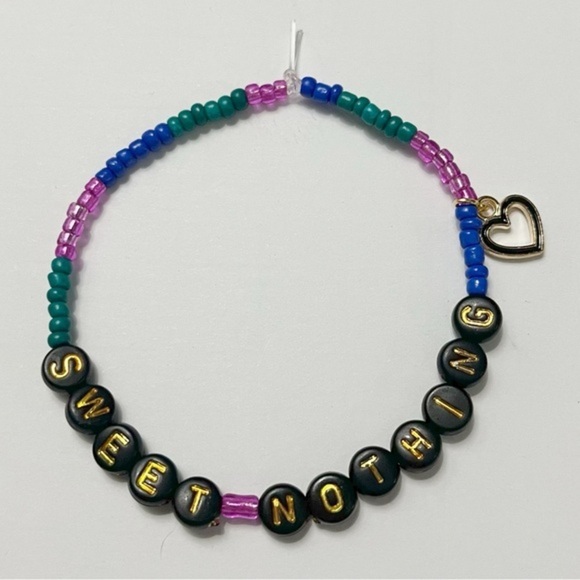Taylor Swift Eras Tour Friendship Bracelet Sweet Nothing Midnights Heart Charm - Picture 1 of 2